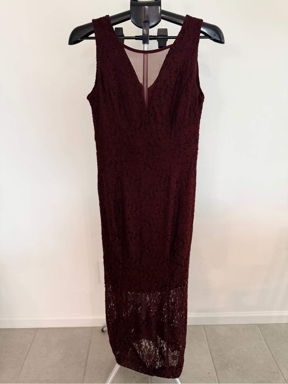 Enfocus Studio Burgundy Lace V-Neck Maxi Dress